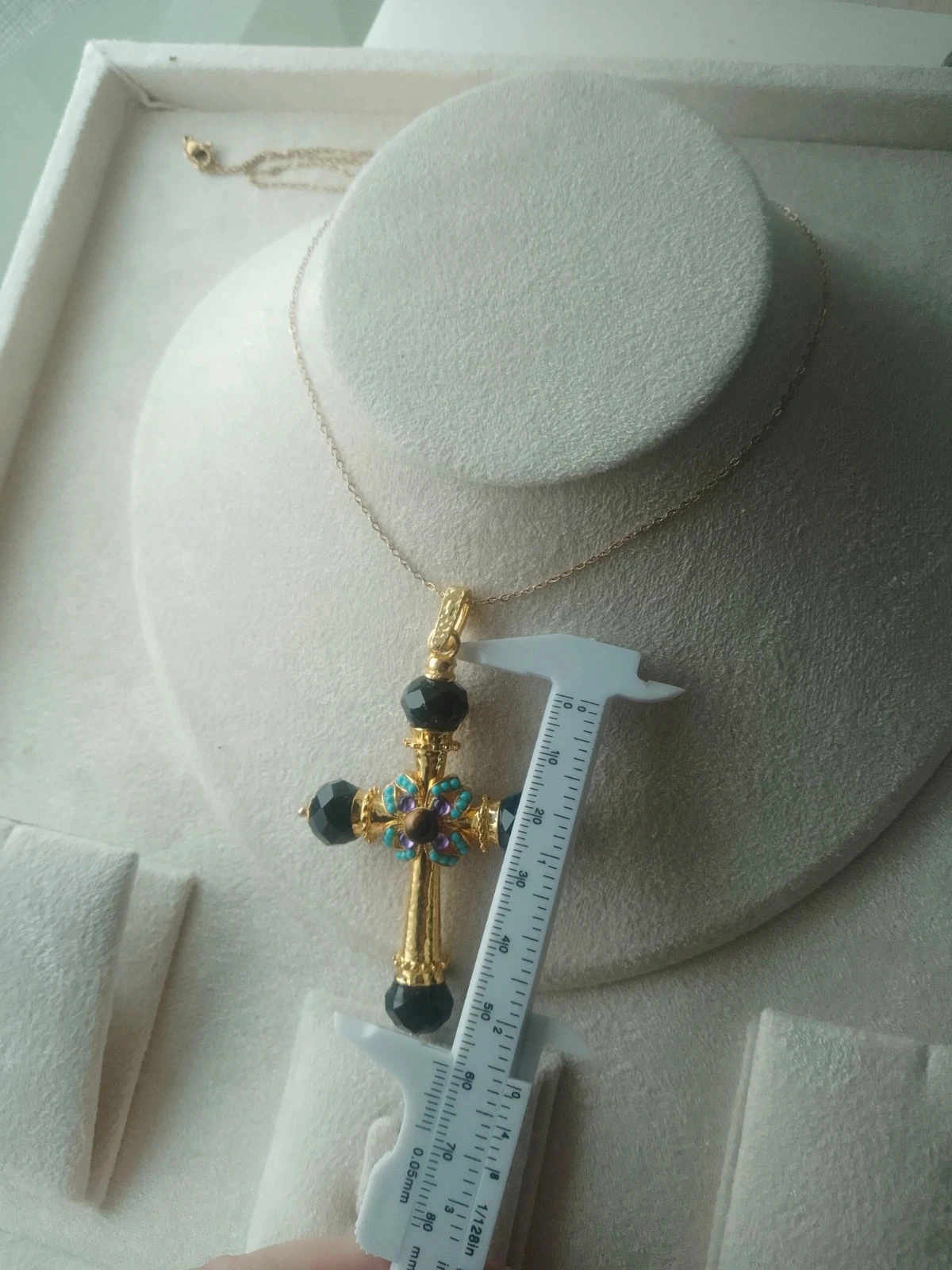 Collier croix avec pierres naturelles – photo 3